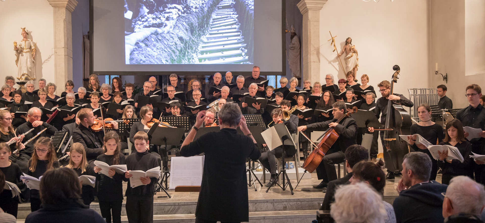 Innenraum der Kartäuserkirche Basel mit Arp Schnitger-Orgel